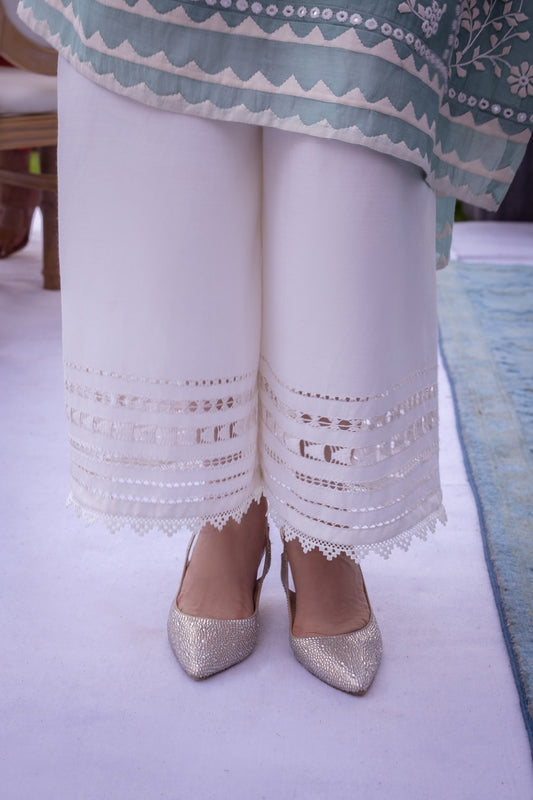 ZURI BY ZAINAB - Off-White Culottes with Taarkashi Work