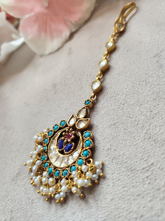 VINANTI MANJI JEWELRY - Turquoise Maang Tikka