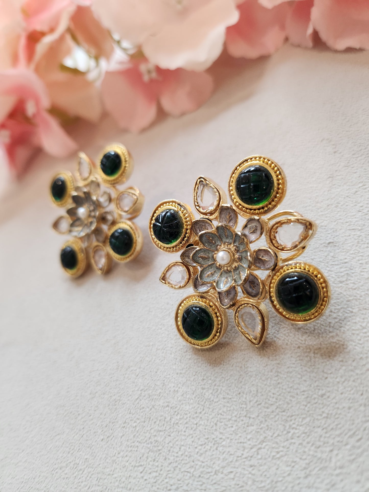 THE BUTTERFLY EFFECT JEWELRY - Meena square flower studs with quartz