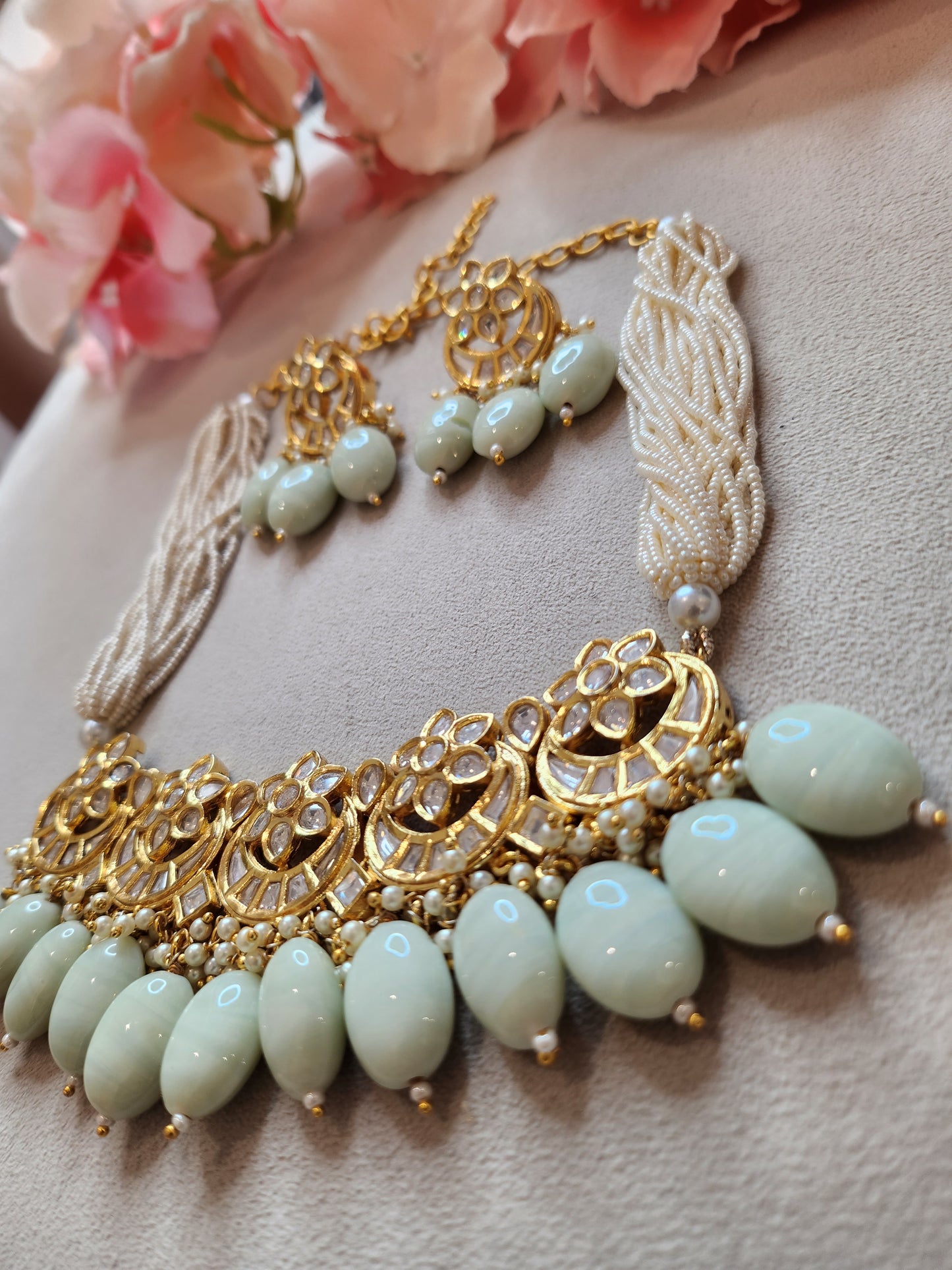 THE BUTTERFLY EFFECT JEWELRY - Kundan and Mint Green Set