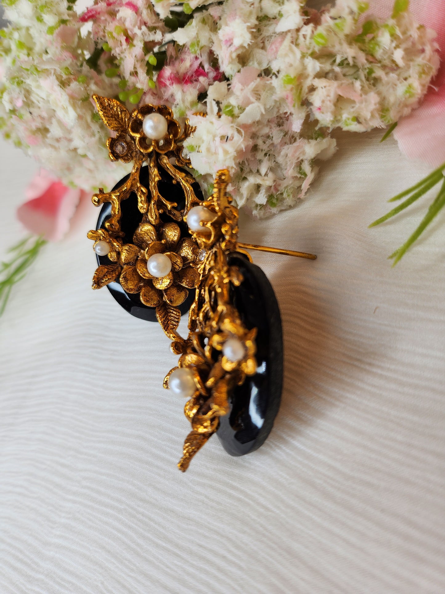 HAMSA JEWELRY - Flower 22k Gold plated with Black gemstone