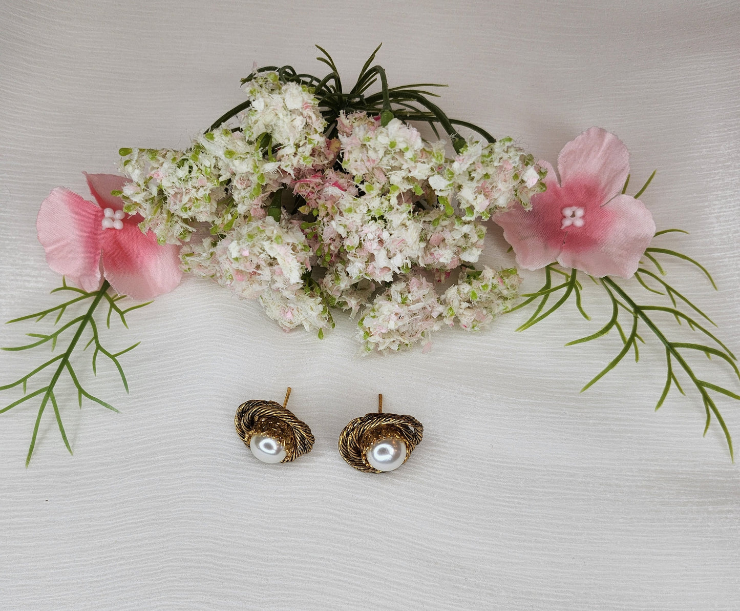 HAMSA JEWELRY - Round Knot with Pearl Earrings