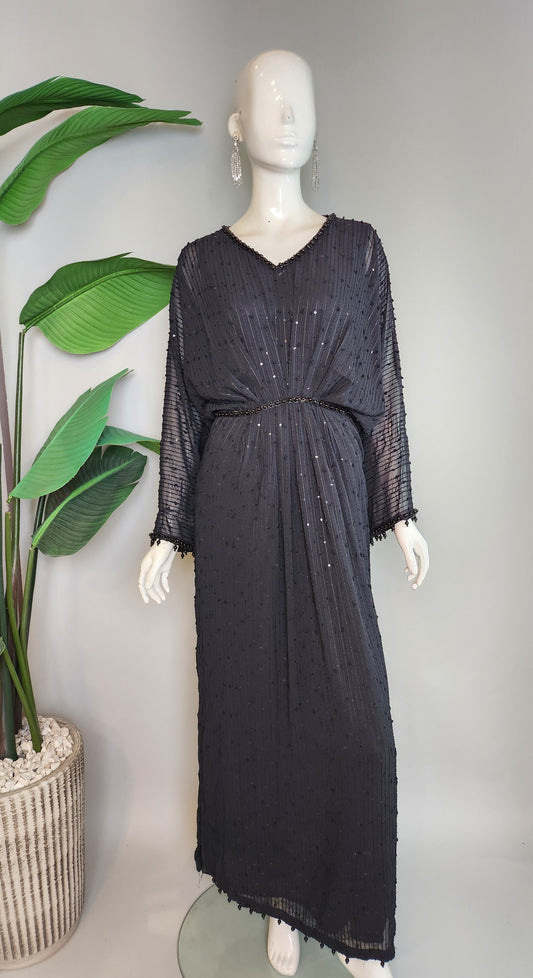 THREADS AND MOTIFS - Black Kaftan with pearl