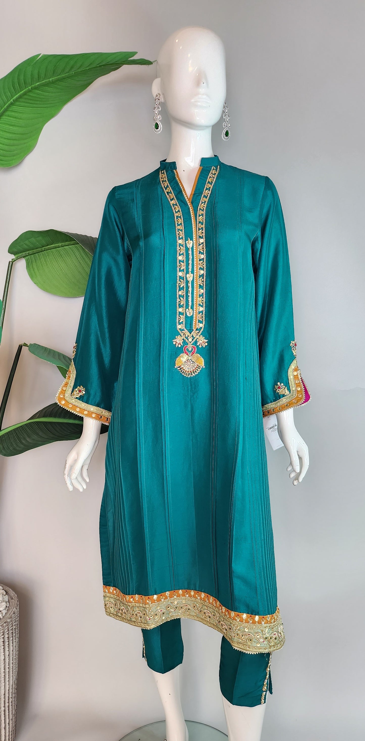 KOMAL LAKHANI - Emerald Green