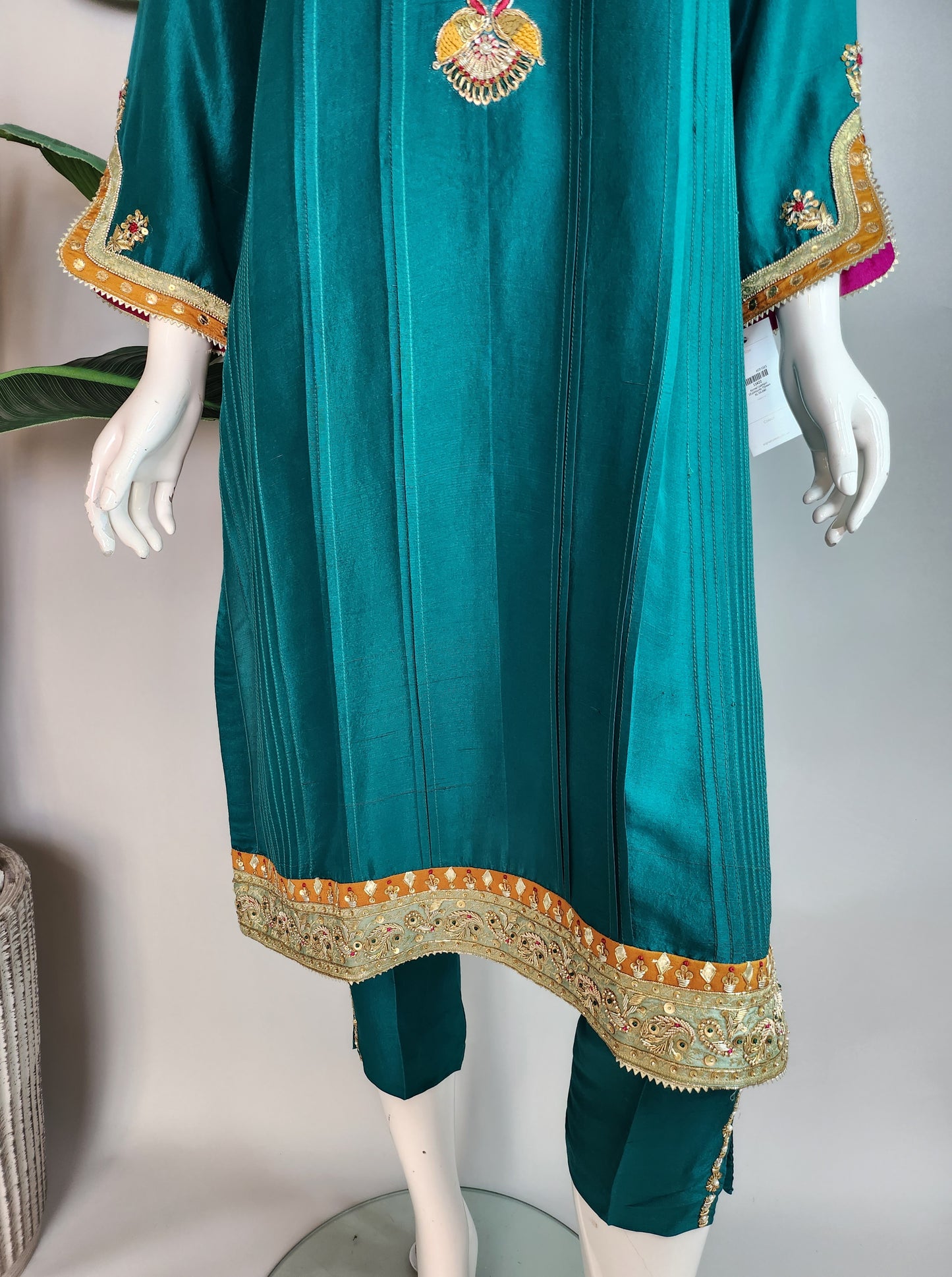 KOMAL LAKHANI - Emerald Green