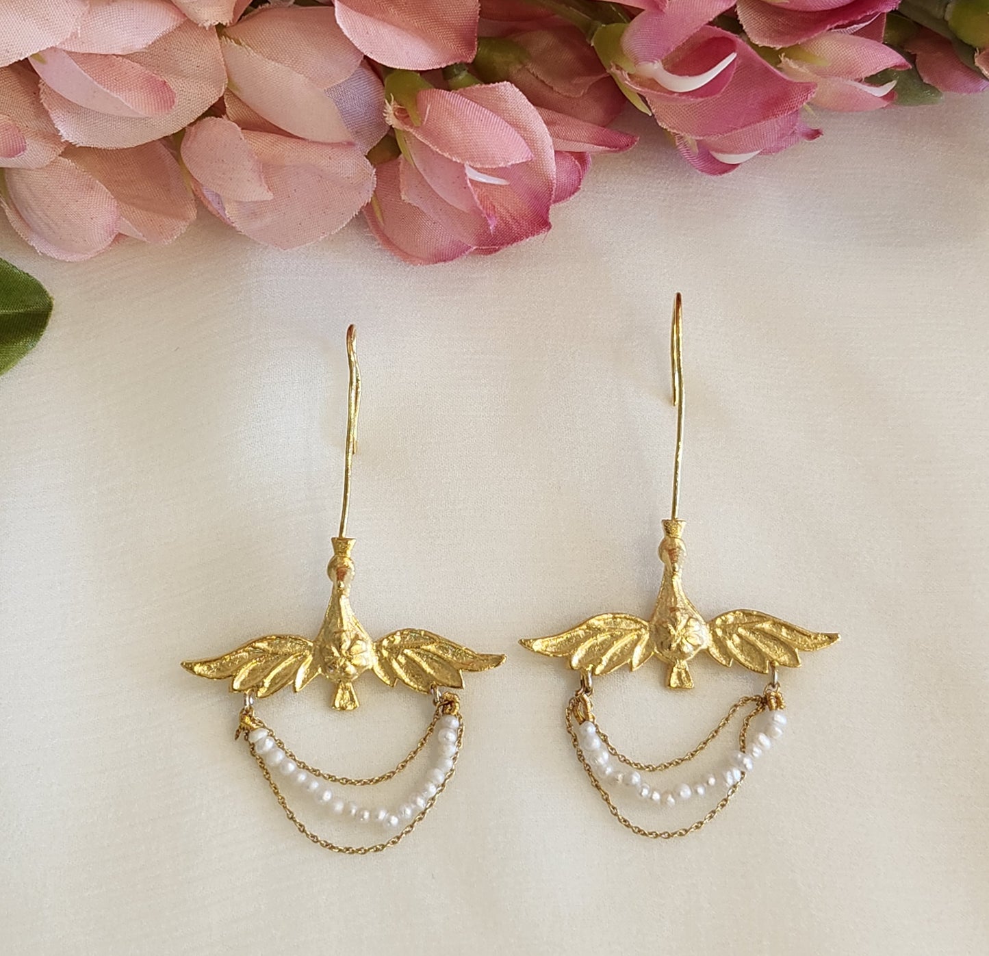 VINANTI MANJI JEWELRY - Hanging bird earrings