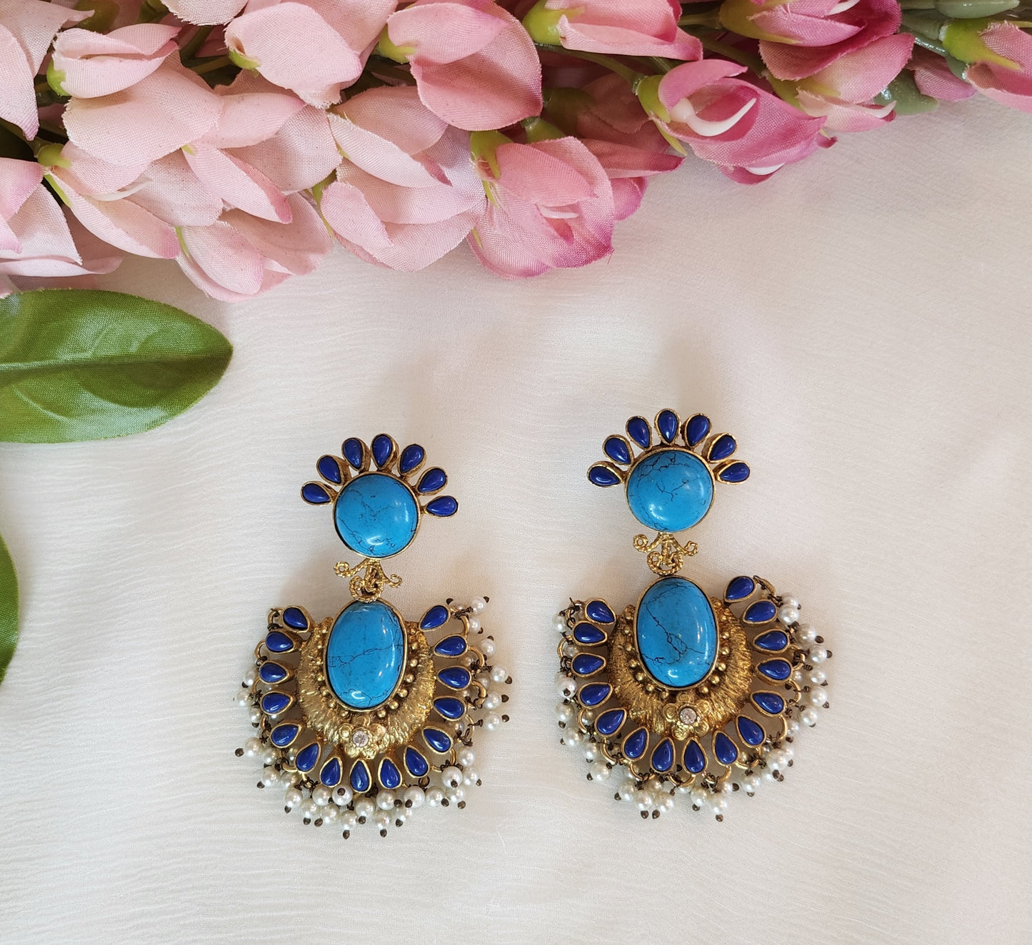 VINANTI MANJI JEWELRY - Blue Dangler