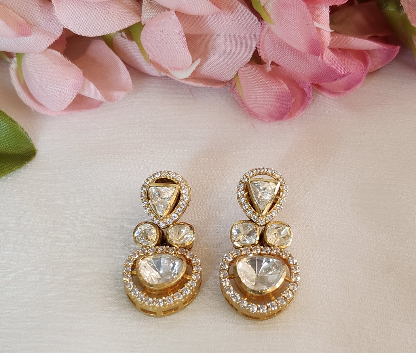 VINANTI MANJI JEWELRY - Studed kundan earrings