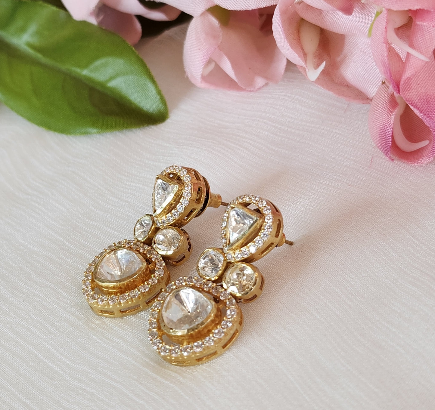 VINANTI MANJI JEWELRY - Studed kundan earrings