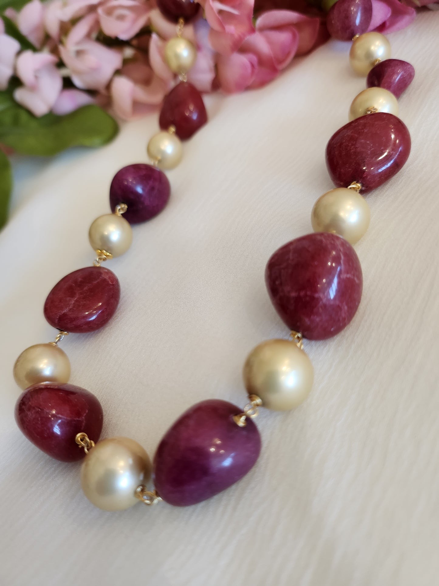 VINANTI MANJI JEWELRY - Red stone necklace