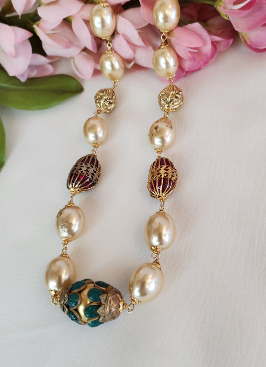 VINANTI MANJI JEWELRY - Pearl and red stone necklace