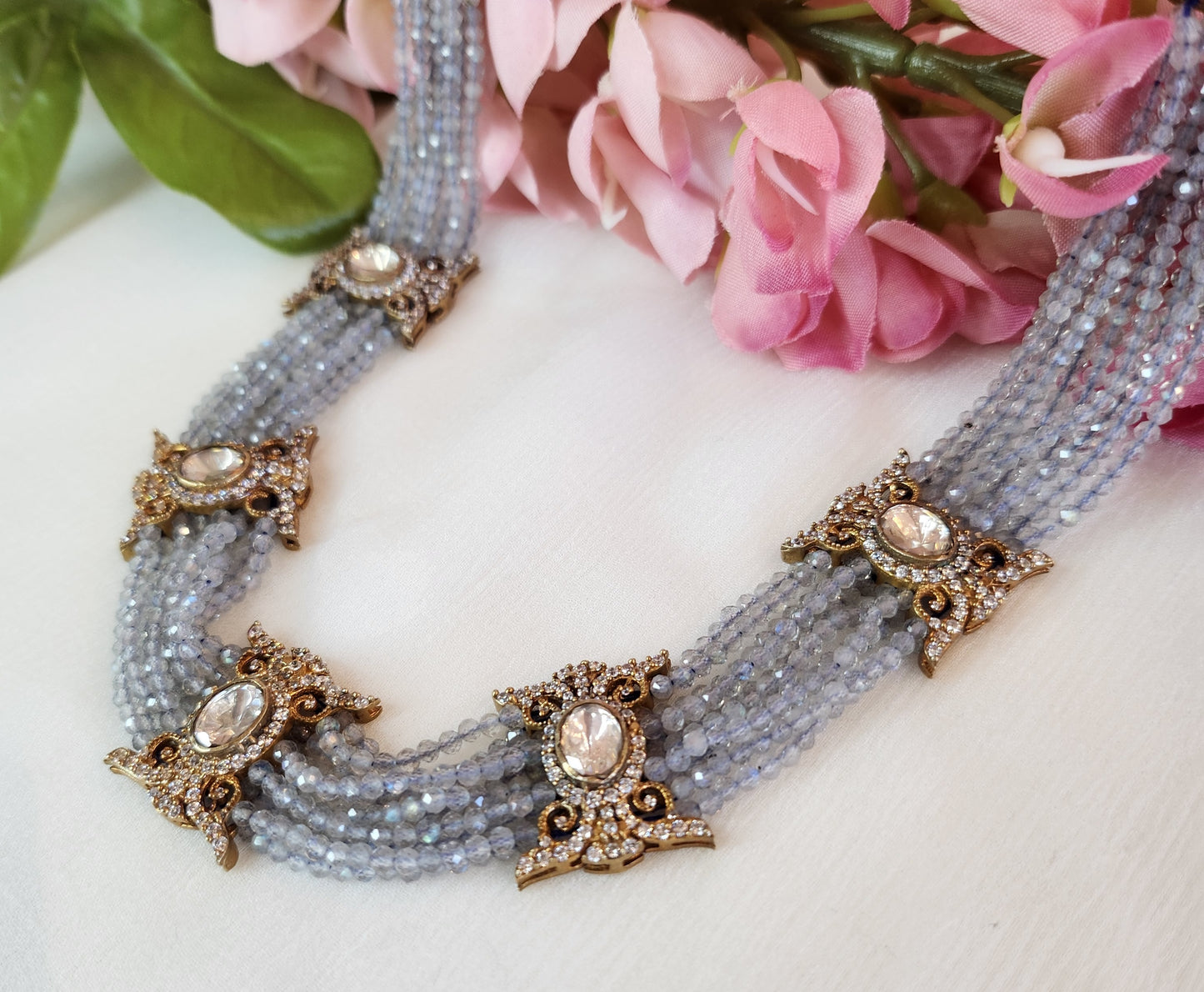 VINANTI MANJI JEWELRY - Slate blue quartz beads with kundan polki choker