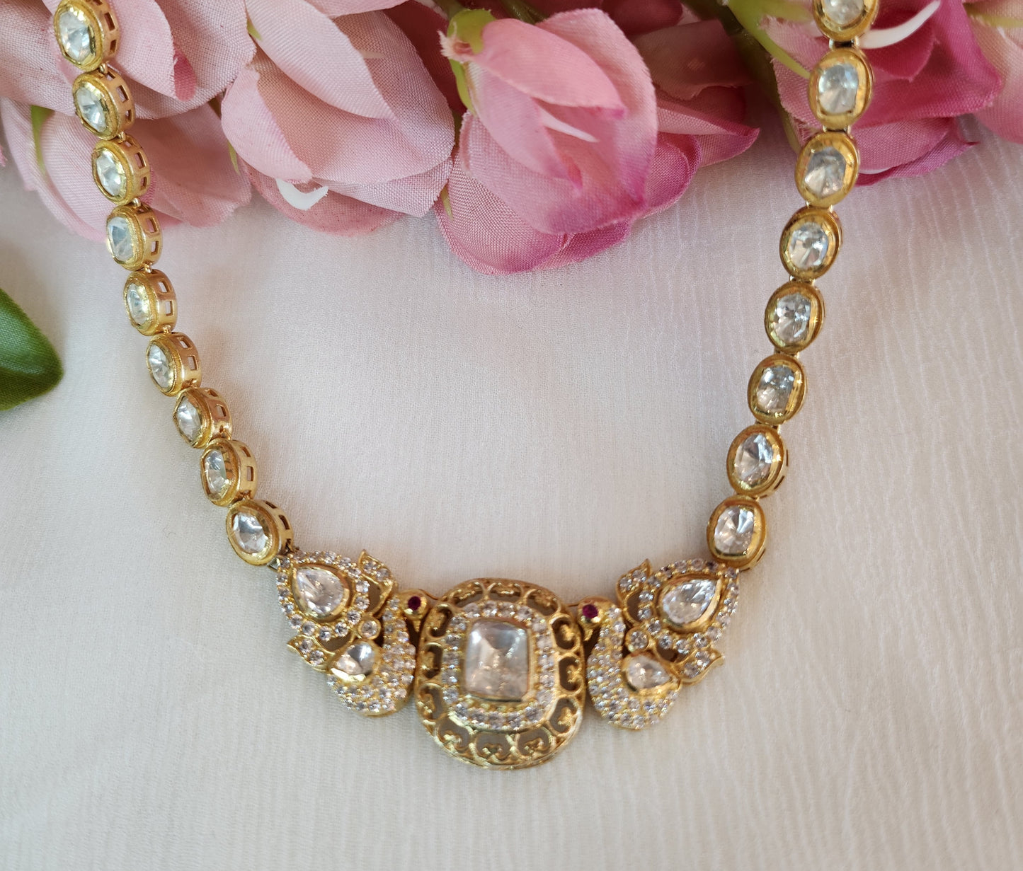 VINANTI MANJI JEWELRY - Choker studded with moissanite diamonds and cz stones