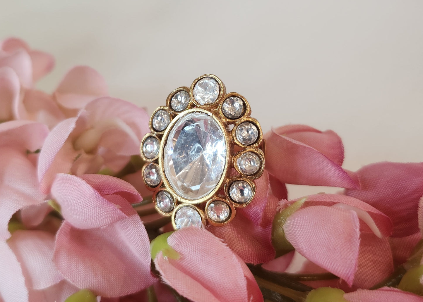 THE BUTTERFLY EFFECT - Oval kundan ring