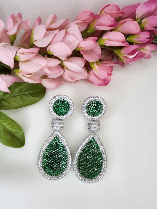 THE BUTTERFLY EFFECT - Oval Shape Green earrings