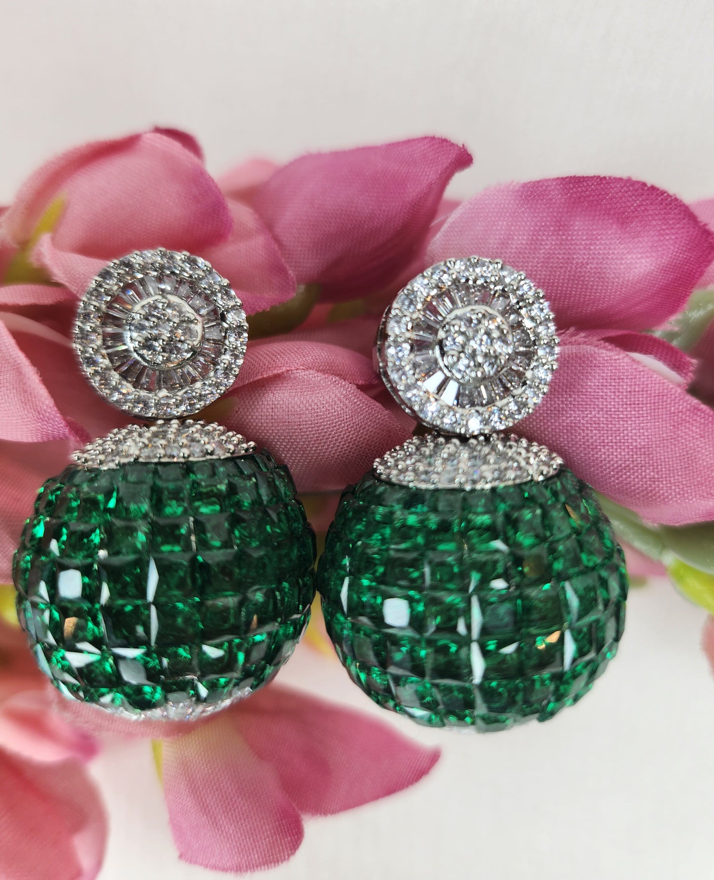 THE BUTTERFLY EFFECT - Disco Ball Shape Earrings with green and zircon stone