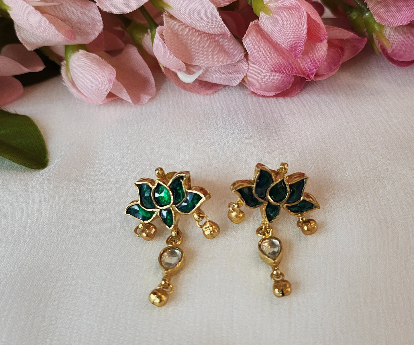 VINANTI MANJI JEWELRY - Green Lotus Earrings