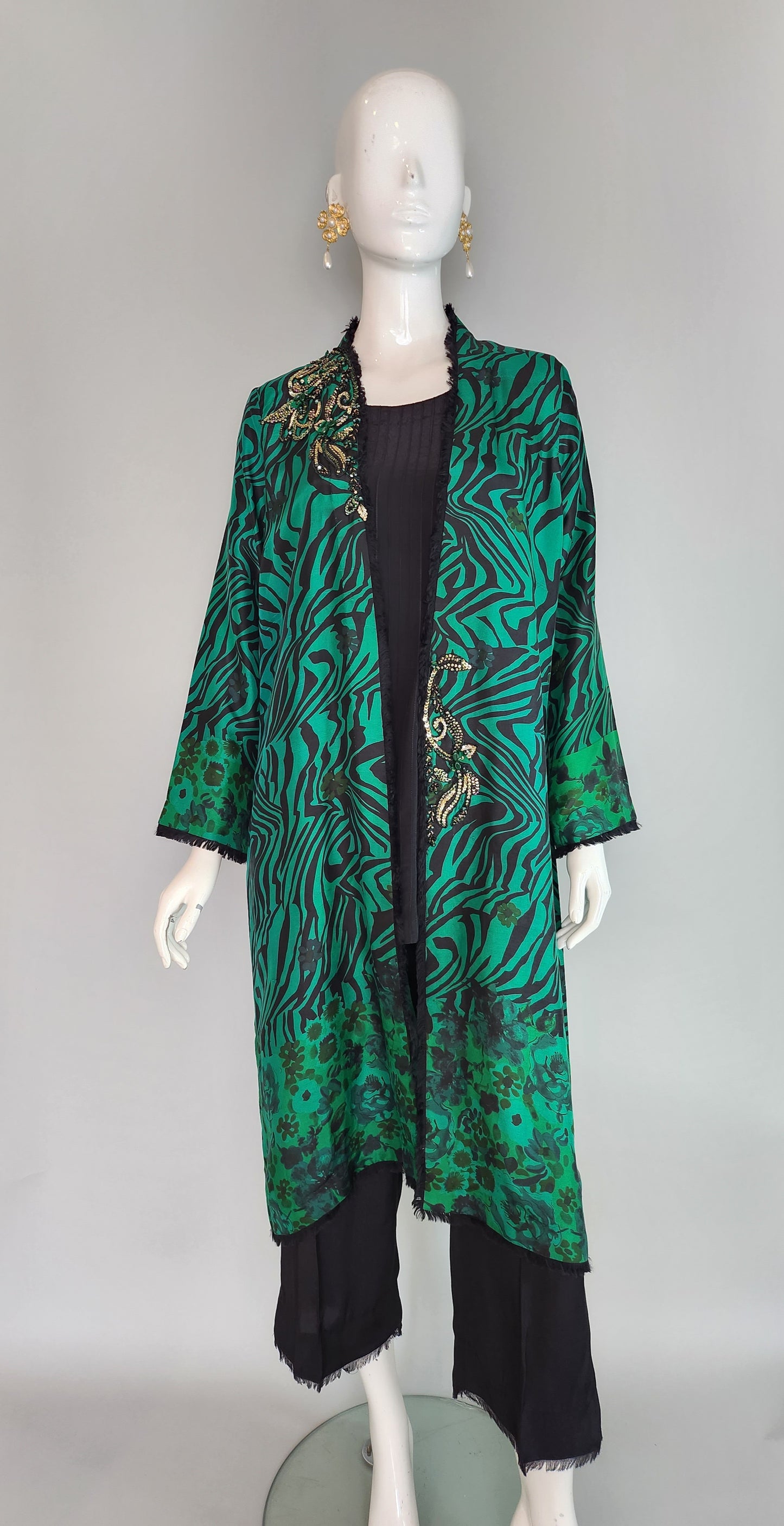 AMBREEN FARRUKH - Black and Green Self Print jacket