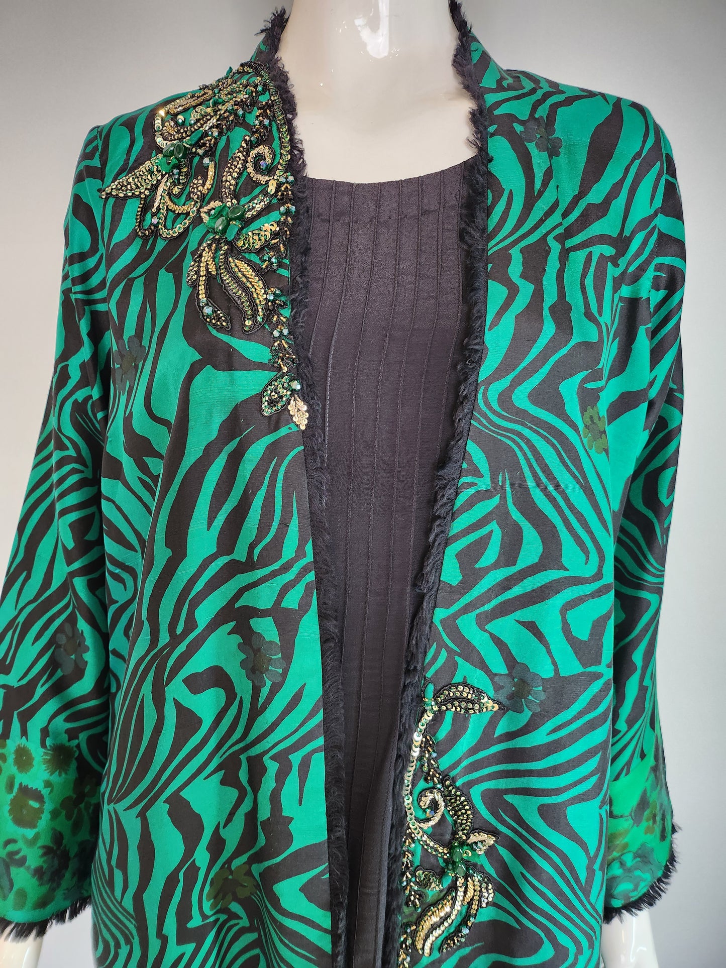 AMBREEN FARRUKH - Black and Green Self Print jacket