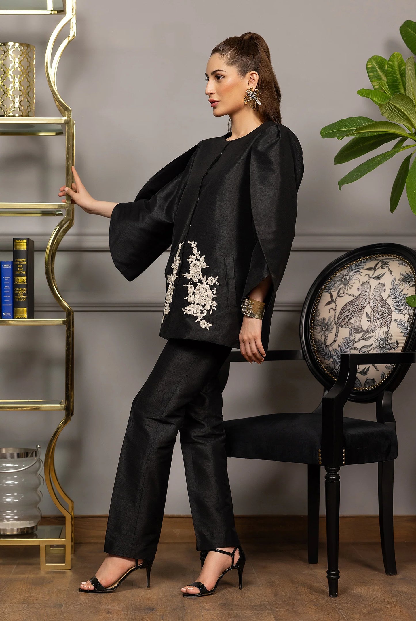 THREADS AND MOTIFS - Black Moder Jacket with Tulip Sleeves