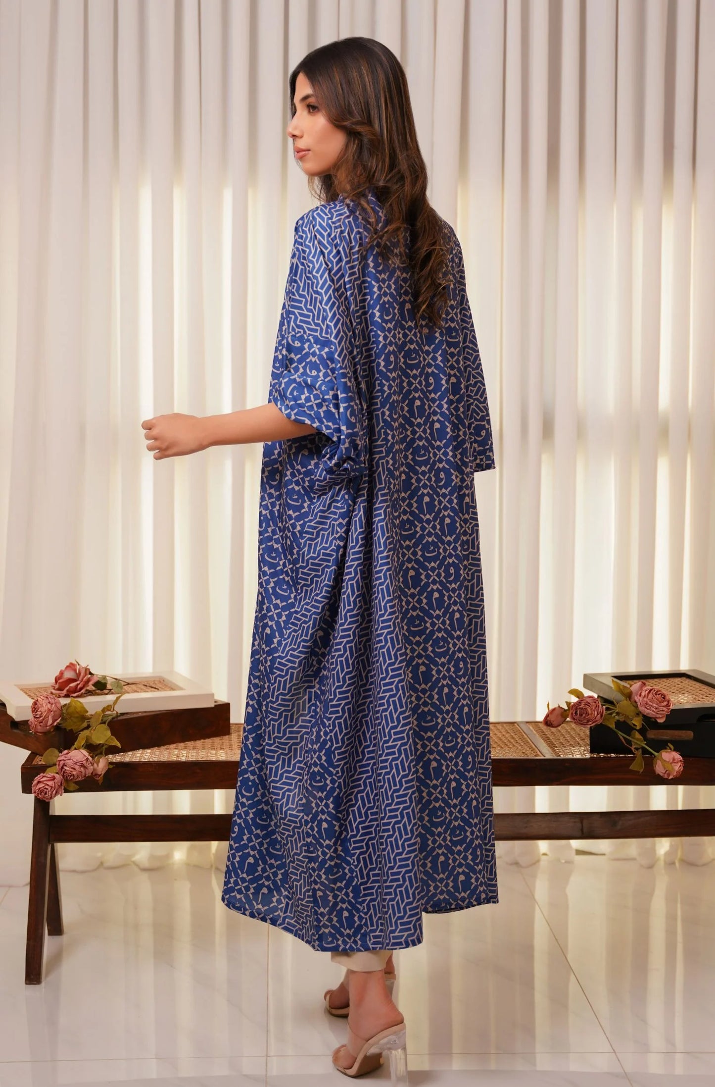 Manto - Ayra Shrug blue & beige