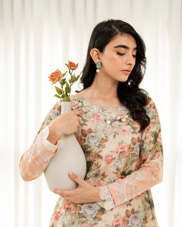 SOFIA NAVEED LARI - FLIRTY BEIGE