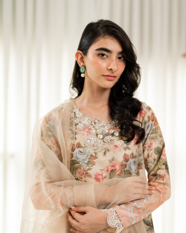 SOFIA NAVEED LARI - FLIRTY BEIGE