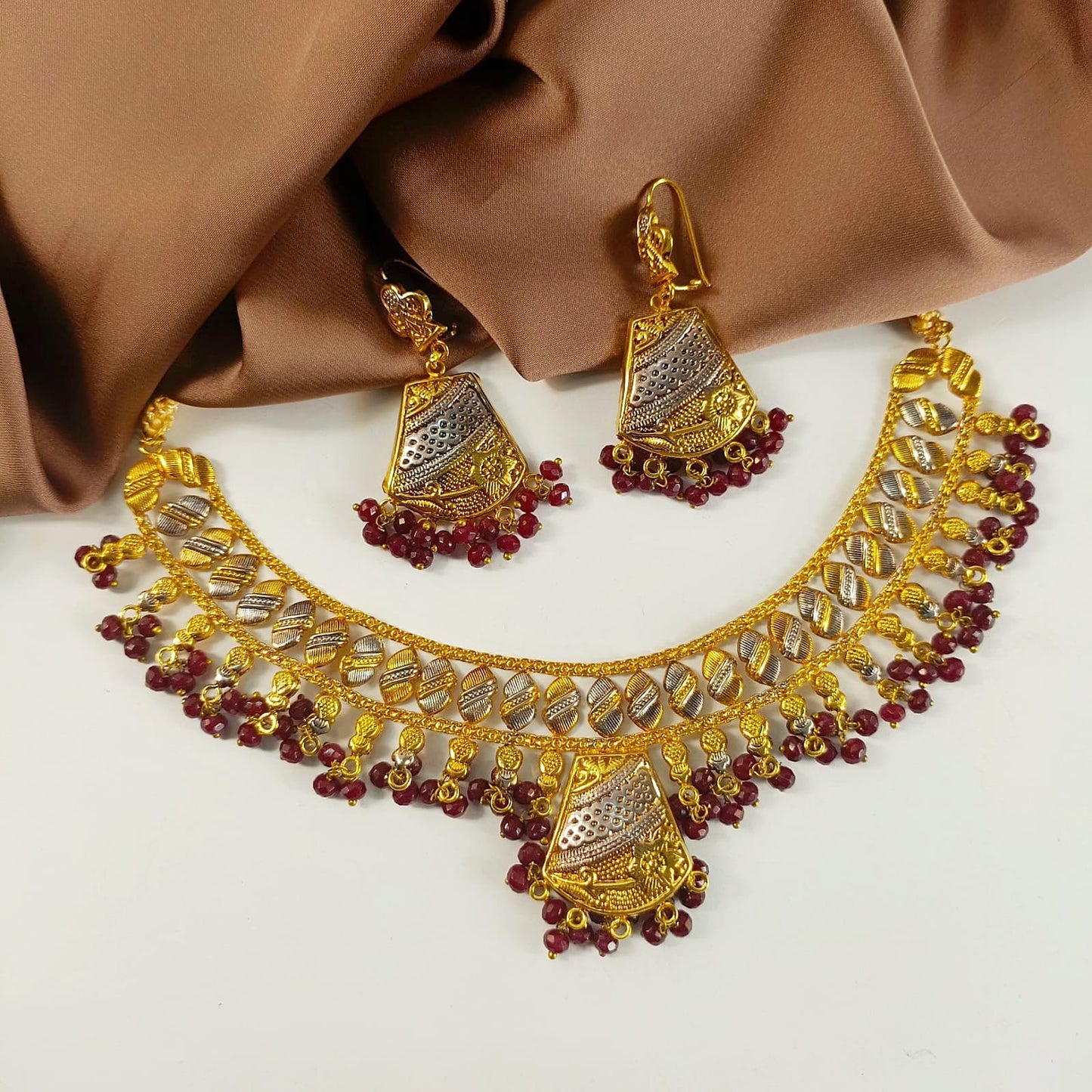 ZAHEEN KAMRAN - GARNET SET