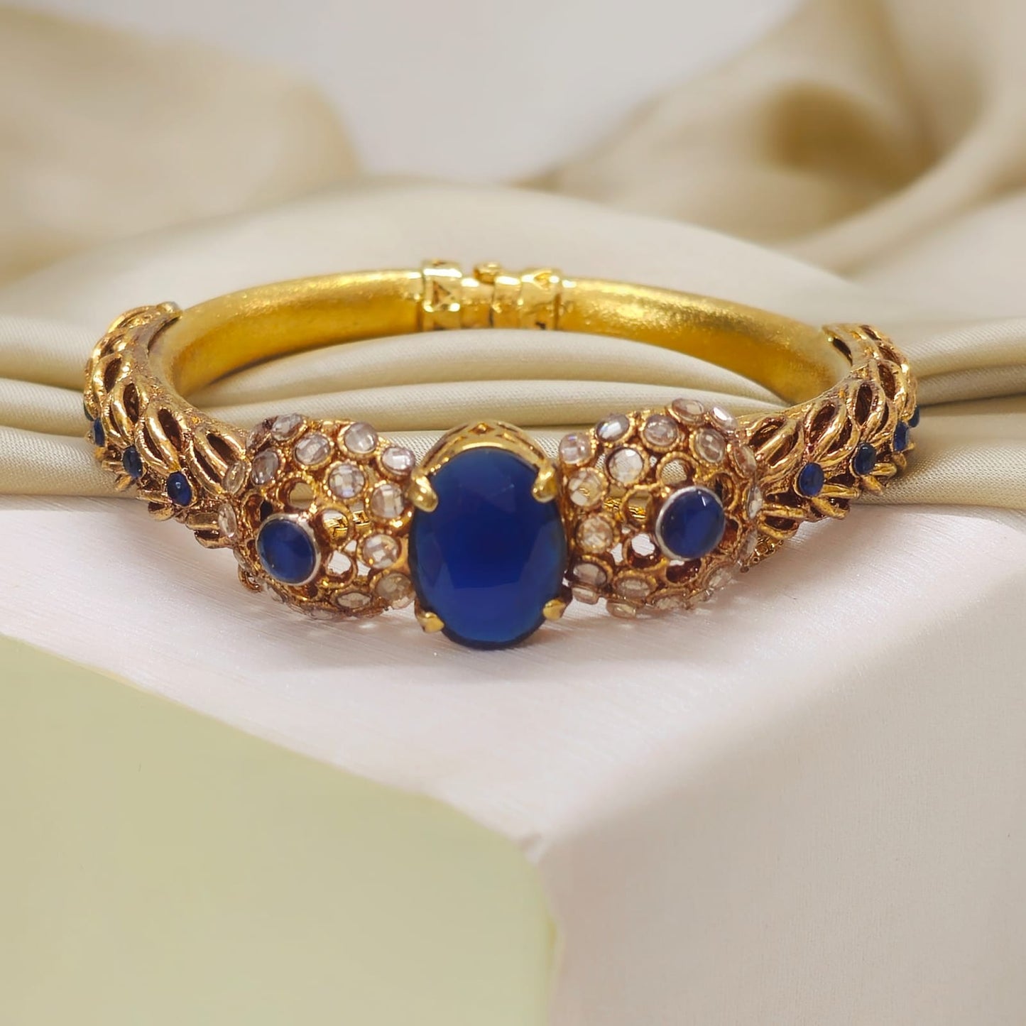 ZAHEEN KAMRAN - Sapphire Bangle