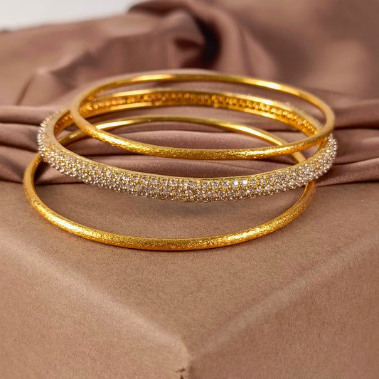 ZAHEEN KAMRAN - Sleek Golden Bangles