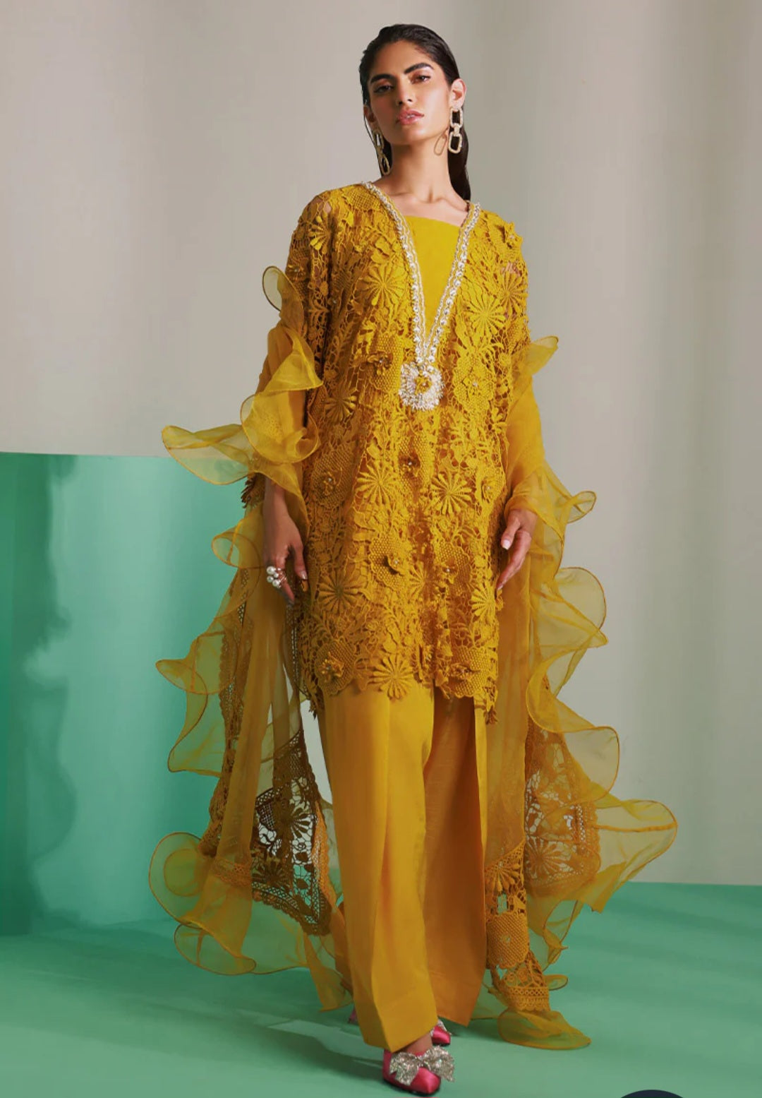 CHIC OPHICIAL - Tuscan Gold (mustard lace)