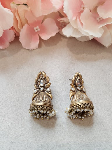 VINANTI MANJI JEWELRY - Antique pair of earrings