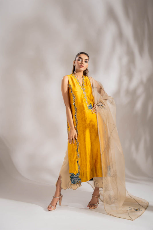 KARISHMA TALREJA - Turmeric ( With Sleeve)