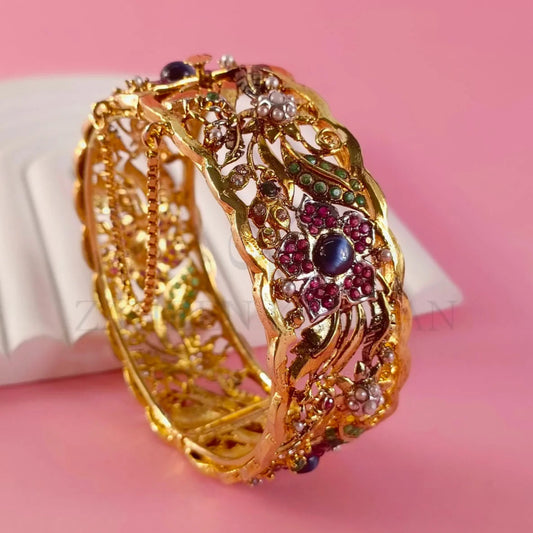 ZAHEEN KAMRAN - Floral Bangle