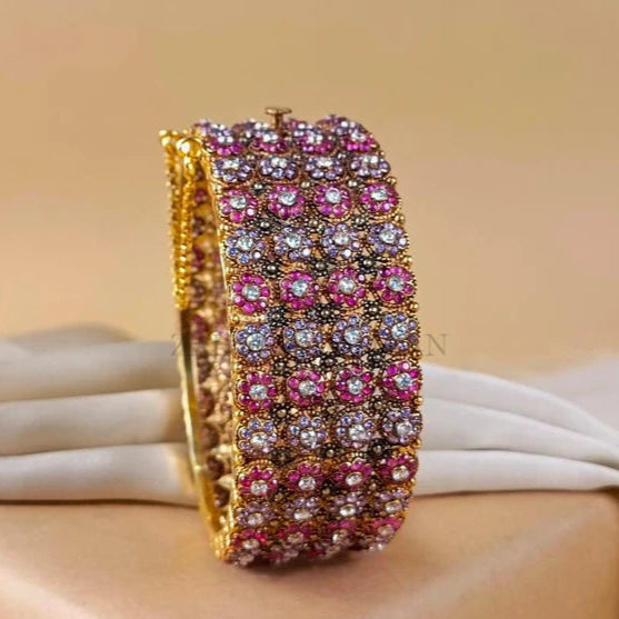 ZAHEEN KAMRAN - Floret Bangle