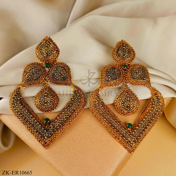 ZAHEEN KAMRAN - ANTIQUE WITH SILVER EARRINGS