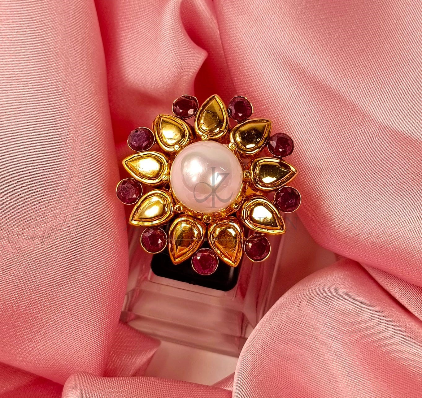 ZAHEEN KAMRAN - Florid Ring